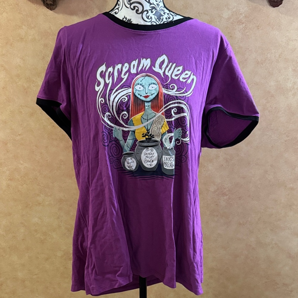 torrid Purple "Scream Queen" Graphic Short Sleeve Tee